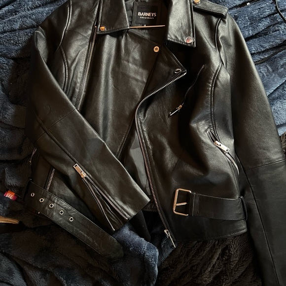 Sold - Picture 5 of 16